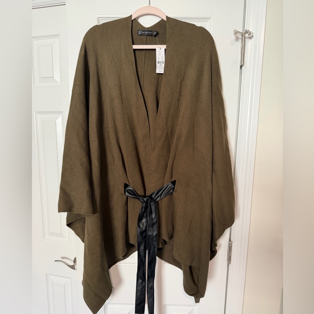 New York & Co Wrap Poncho w/ Faux Leather Belt L/XL